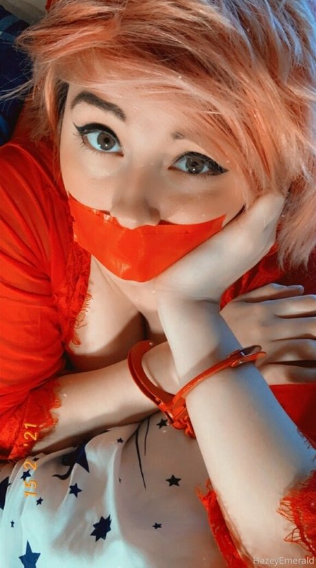 hazeyemerald セックス女優 画像
