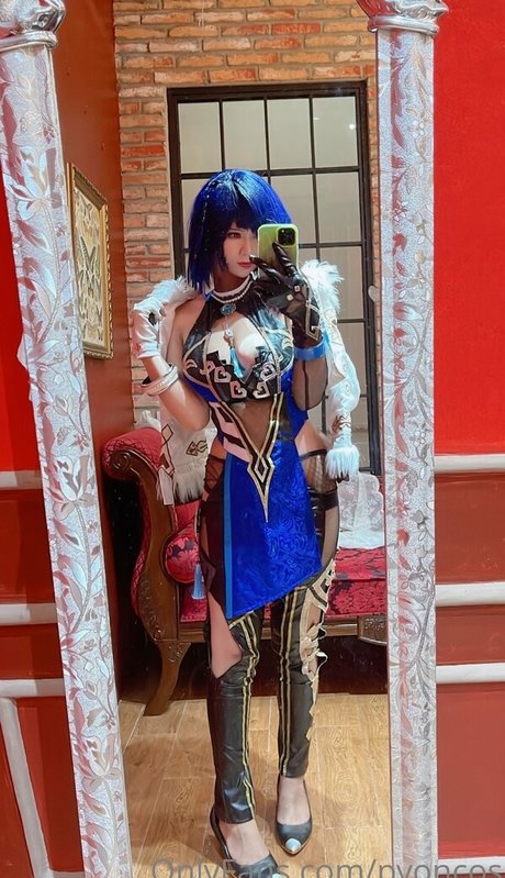 pyoncos セクシーなスター 写真