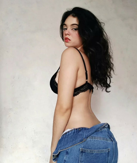 Giselle andra エロティックなポルノスター 写真