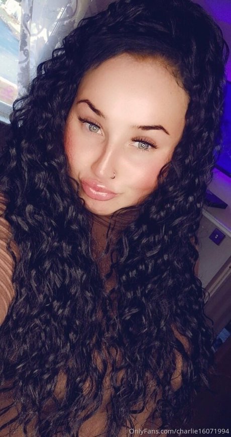 charlie16071994 女優 写真