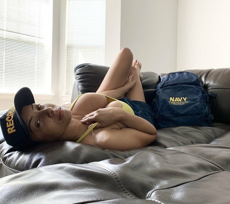 ロシアのお母さんOnlyFans セクシー 画像