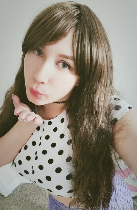 ch3azay 美しいポルノスター 画像