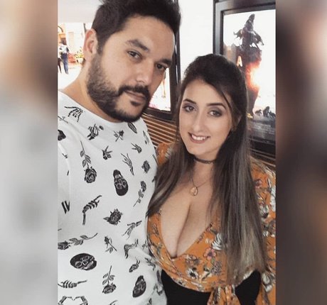 Michelly Rebechi セックスモデル 写真
