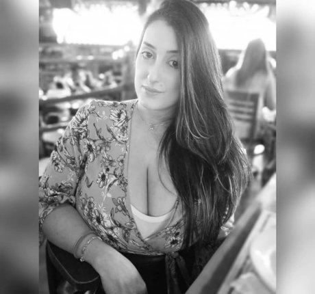 Michelly Rebechi 美しいスター ギャラリー