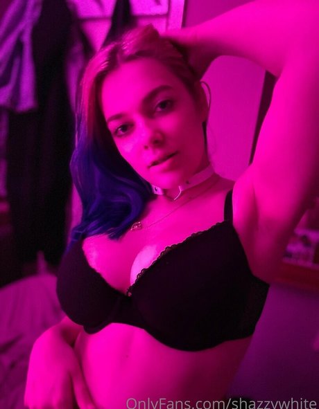 shazzabluexx XXXモデル 写真