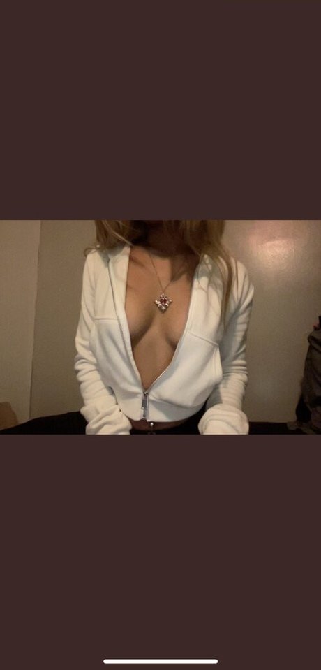 naybaexox 独占ポルノスター 写真