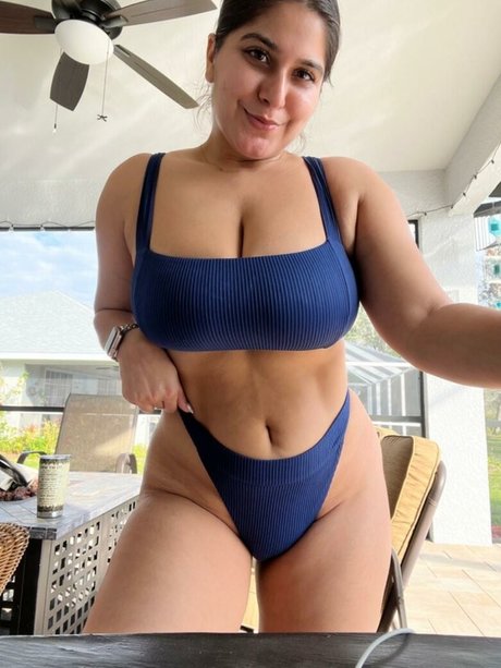 Nikita chikitaa HDポルノスター 写真