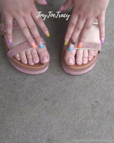 tinytoetracy 高品質モデル 画像
