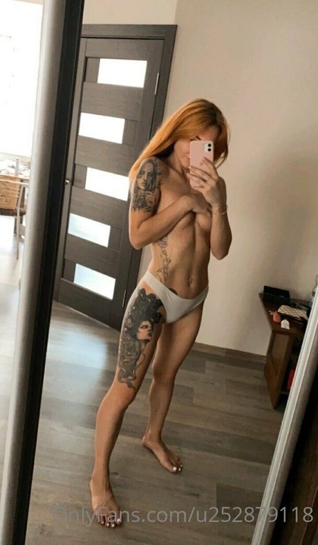 alyson red 完璧なスター 写真