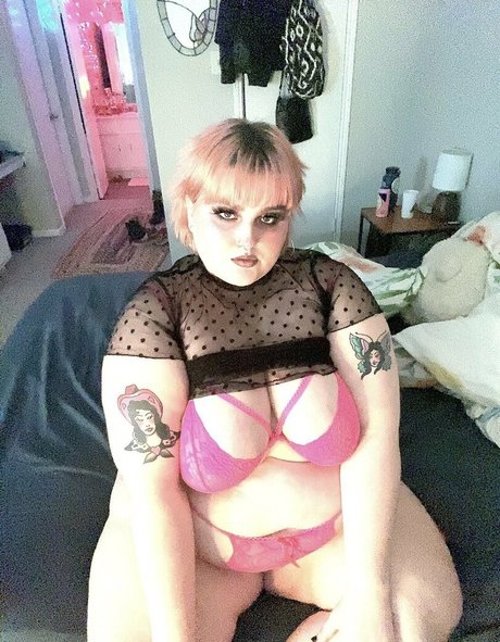 animetiddiezluver 美しいポルノスター 写真