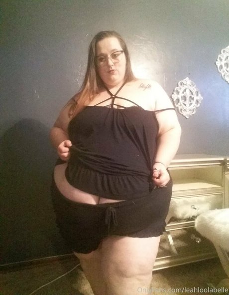 leahloolabelle ポルノ女優 写真