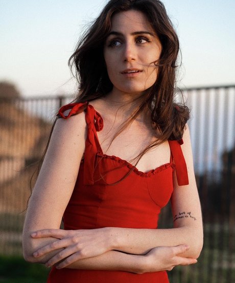 Dodie Clark ポルノスター ヌード 画像