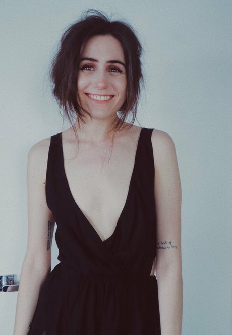 Dodie Clark トップ女優 画像