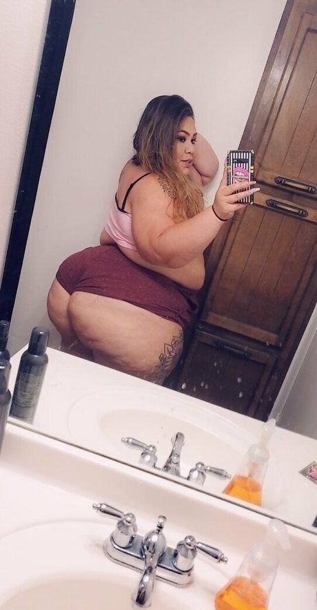 bigbootydee89 profile image
