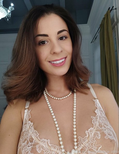 malinkasv ポルノ女優 画像