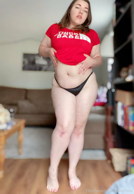 rubberfoxx ヌード女優 写真