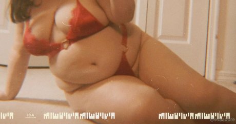 divine hedonist free 美しいポルノスター 写真