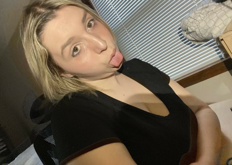 baddiealexaaa ヌードモデル 写真