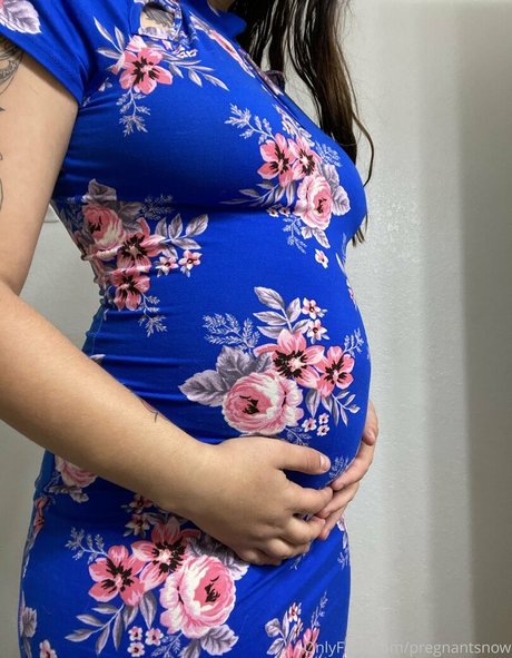 pregnantsnow 最高のスター 写真