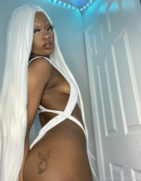 baezy エロティックモデル 画像