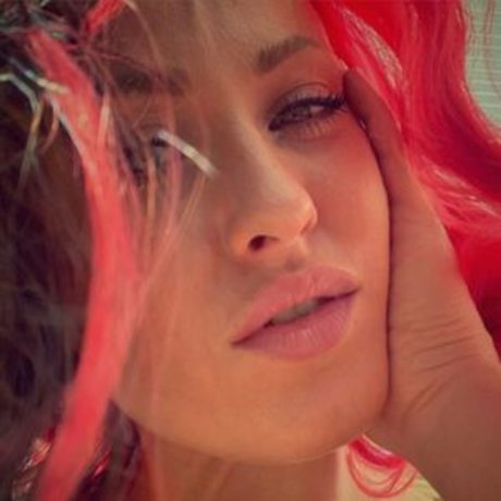 Ruby Flox 独占スター 写真