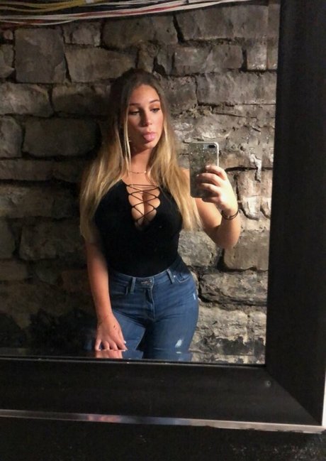 Cassandra Spano 素敵なモデル 写真