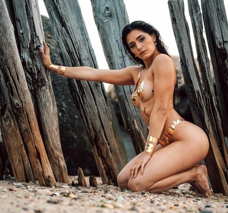 Annabel DaSilva セクシーモデル ギャラリー