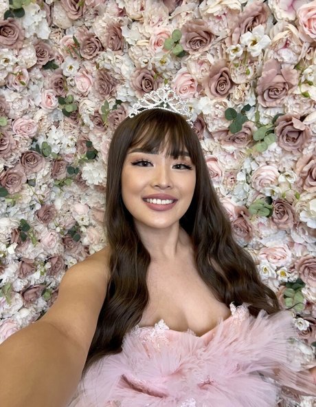 kaliauniverse 高品質モデル 画像