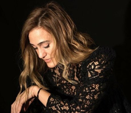 Dimitra Charilaou スター 裸 写真