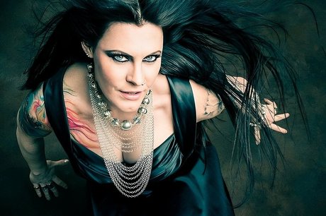 Floor Jansen 限定モデル 写真