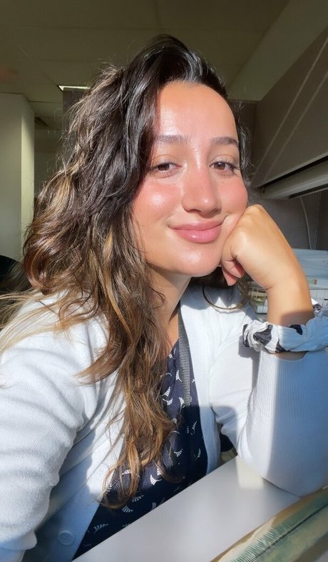 Nikki Geeks セクシーモデル 写真