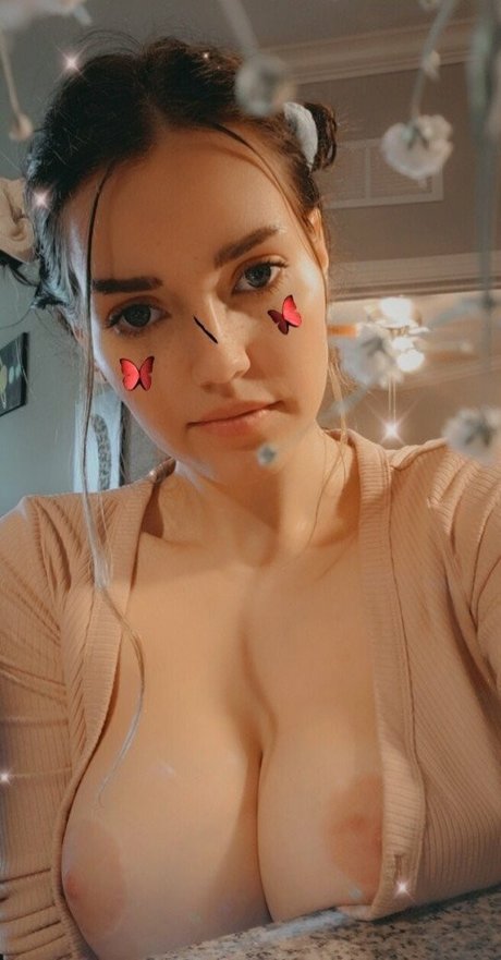 プッシータトゥーOnlyFans ポルノグラフィック 画像