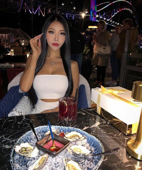 Stephanie Choi 女優 画像