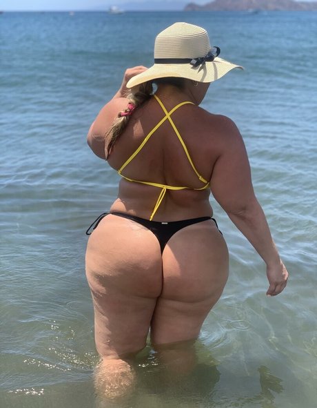 Ann Carvecson 可愛いモデル 写真