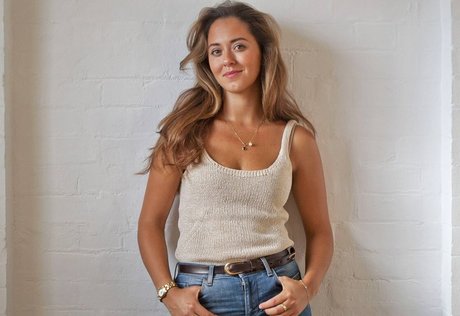 Susannah Fielding アート女優 写真