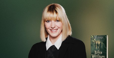 Yvette Fielding ポルノスター セクシー 画像