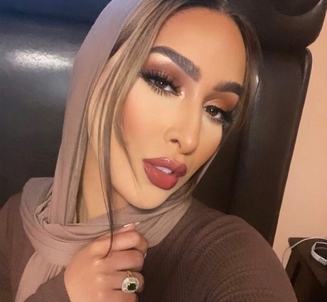 Omaima Benamre アダルトスター 画像