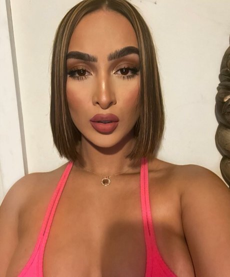Omaima Benamre ポルノスター 画像