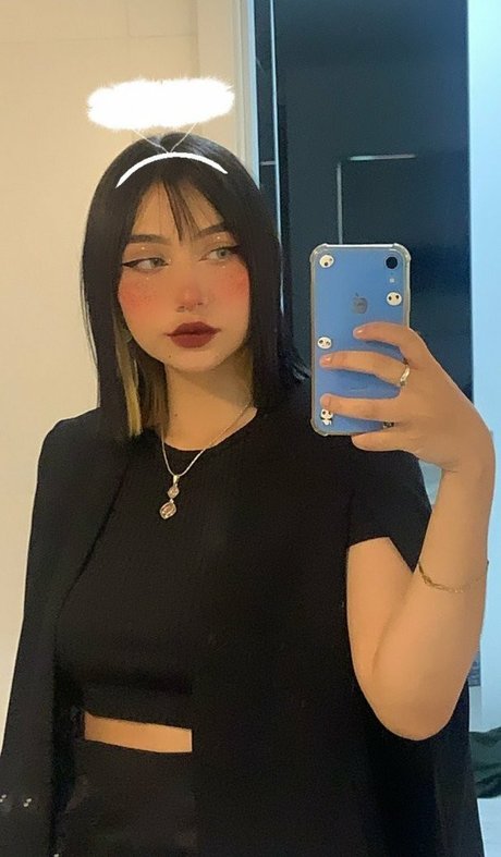 Tani Castaneda ホットなモデル 画像