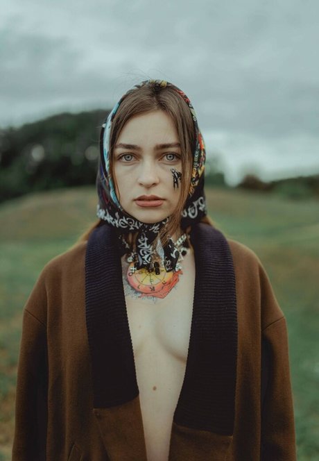 Olia Malyuchenko 高品質モデル 写真