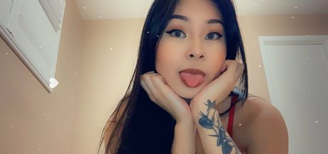 Olivia Ichika ポルノスター ヌード 画像