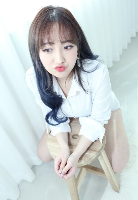 ディスコード トランス OnlyFans エロチック 画像