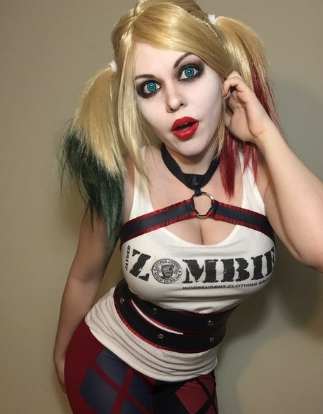 Abi Aikou ポルノモデル 画像