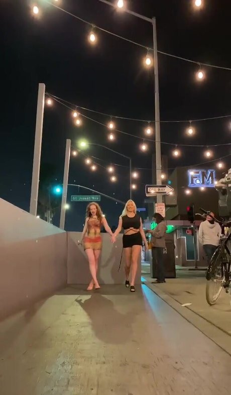 Holly Youpa 美しいスター 写真