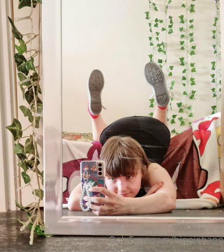 hippiehapp エロティックなポルノスター 写真