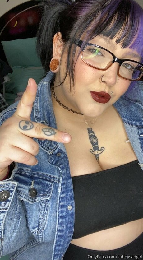 subbysadgirl トップモデル 画像