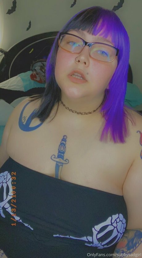 subbysadgirl エロティックなモデル 画像