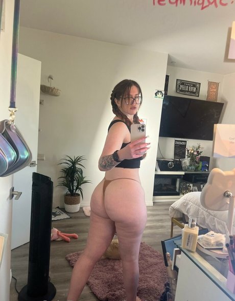 iamheavynlyserene セックス女優 画像