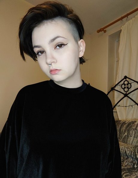 luciuskitten ヌードモデル 写真