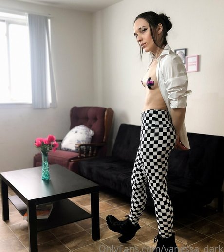 vanessa dark ポルノモデル 写真